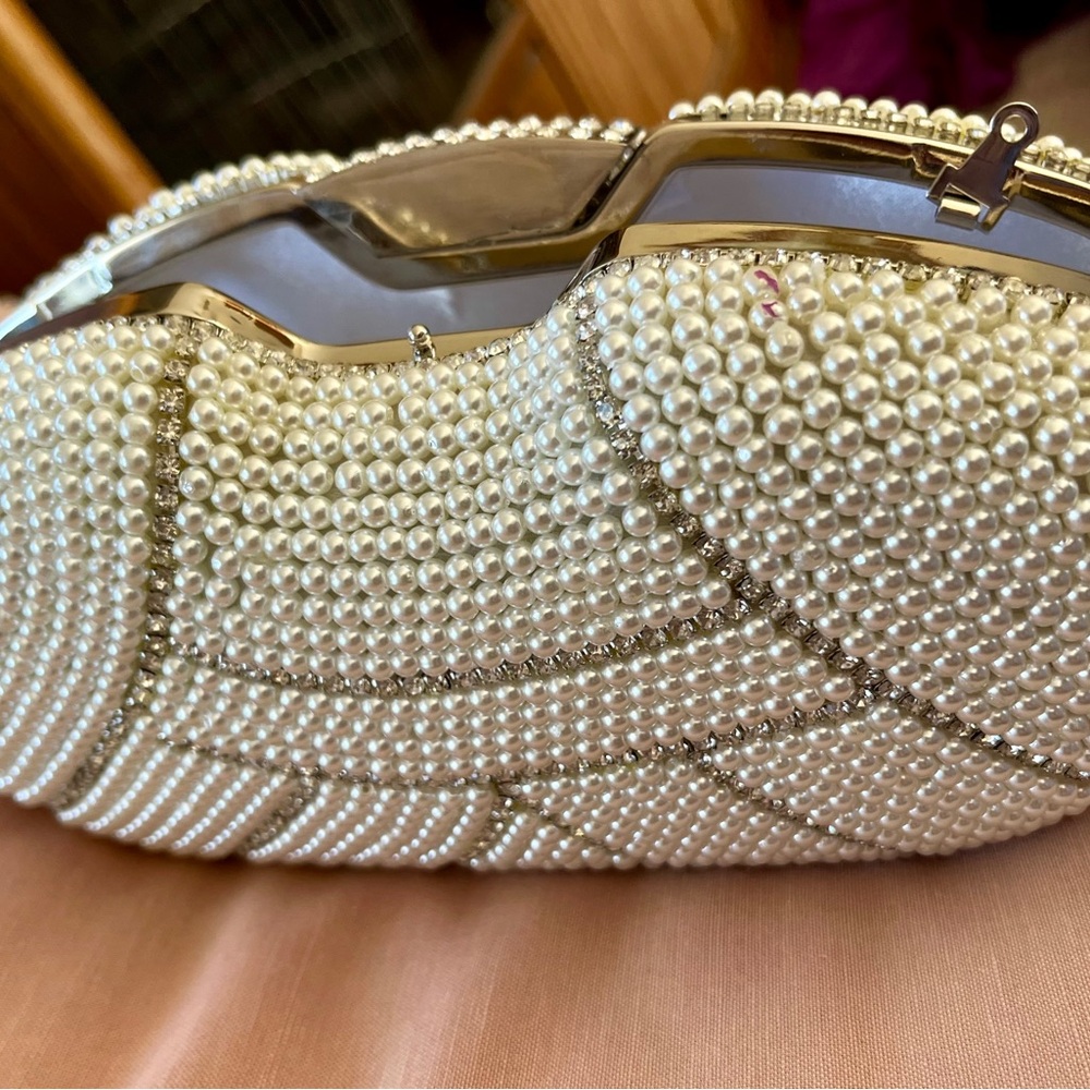 Elegant ladies Evening Bag with pearls and rhinestones in ivory-NEW never used - Picture 2 of 11